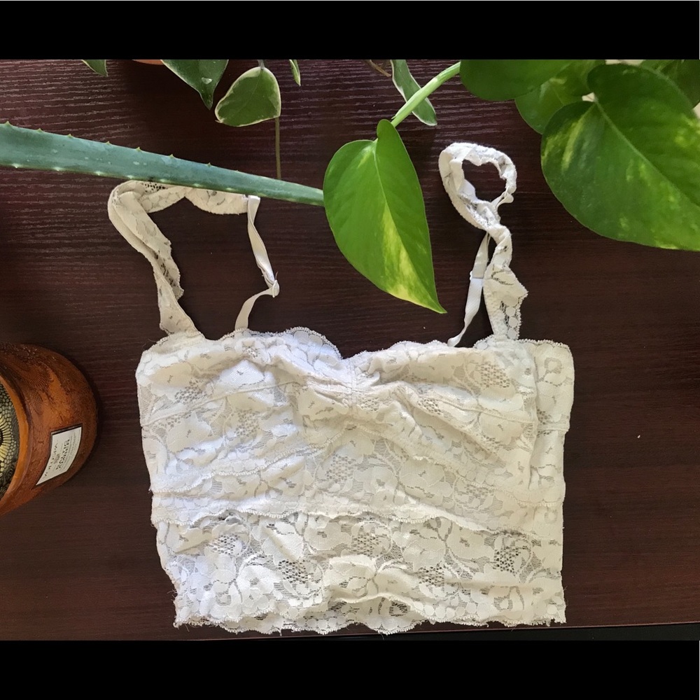 urban outfitters lace bralette (SHIPS 1/7)
